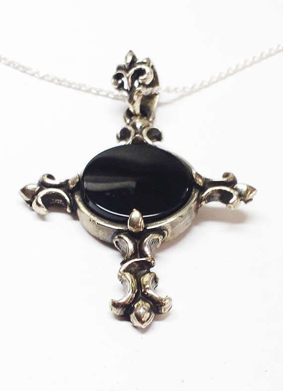 Silver Cross With Flat Round Onyx Stone 1 image