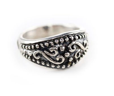 Vintage Design 2 Sterling Silver Ring
