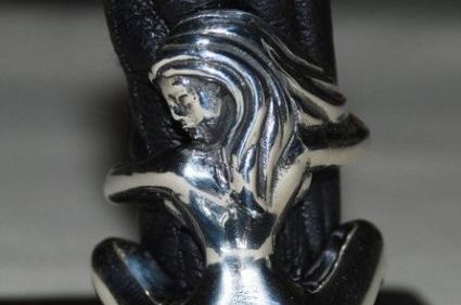Angelic naked girl ring