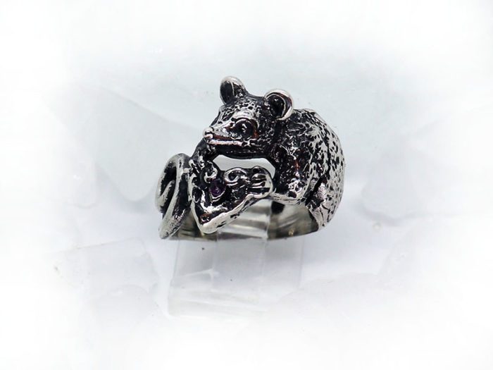 Rat with Heart Shape Cheese with Ruby Stone Silver Ring 2