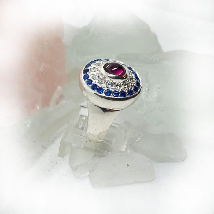 Woman Oval Sterling Silver Ring with CZ Stones
